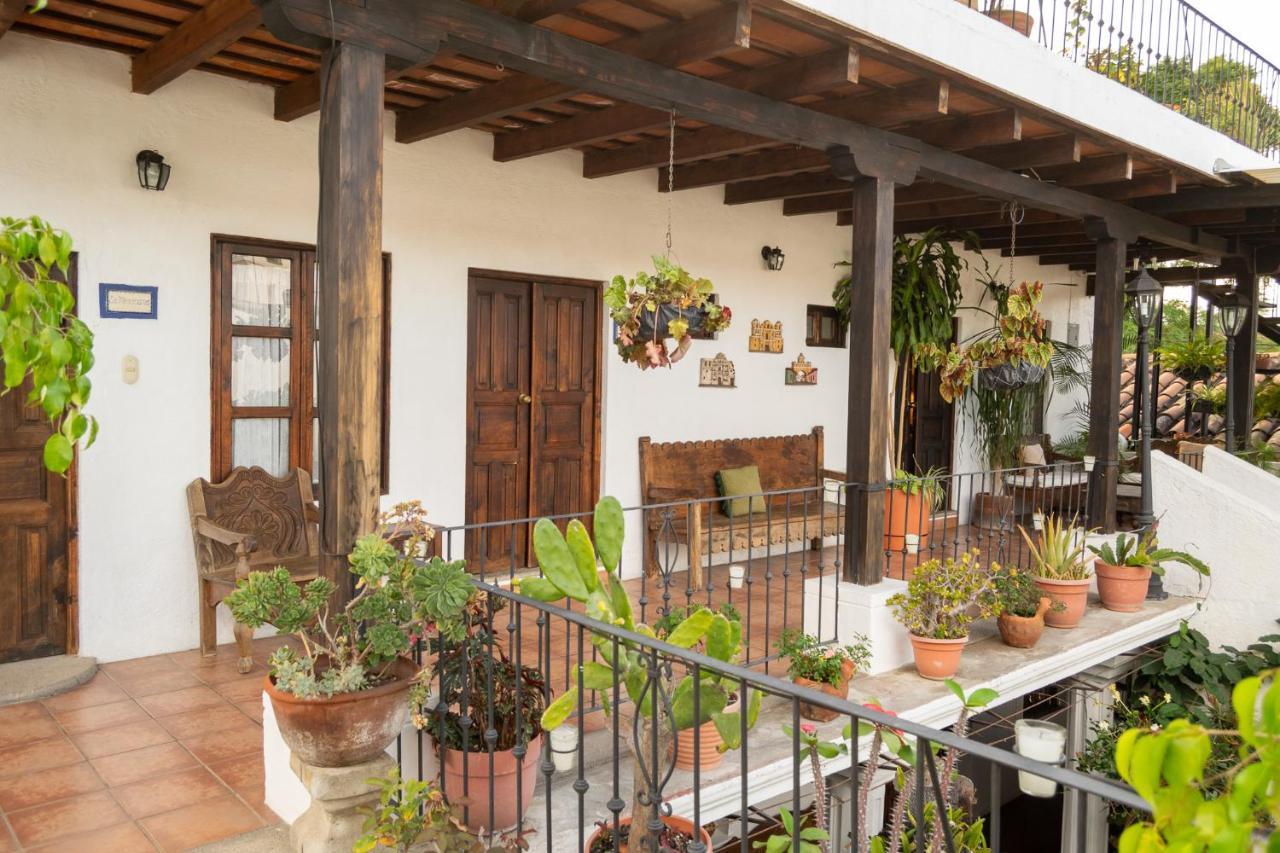 Hotel La Villa Serena Antigua Ngoại thất bức ảnh