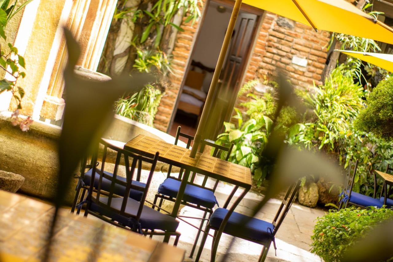 Hotel La Villa Serena Antigua Ngoại thất bức ảnh