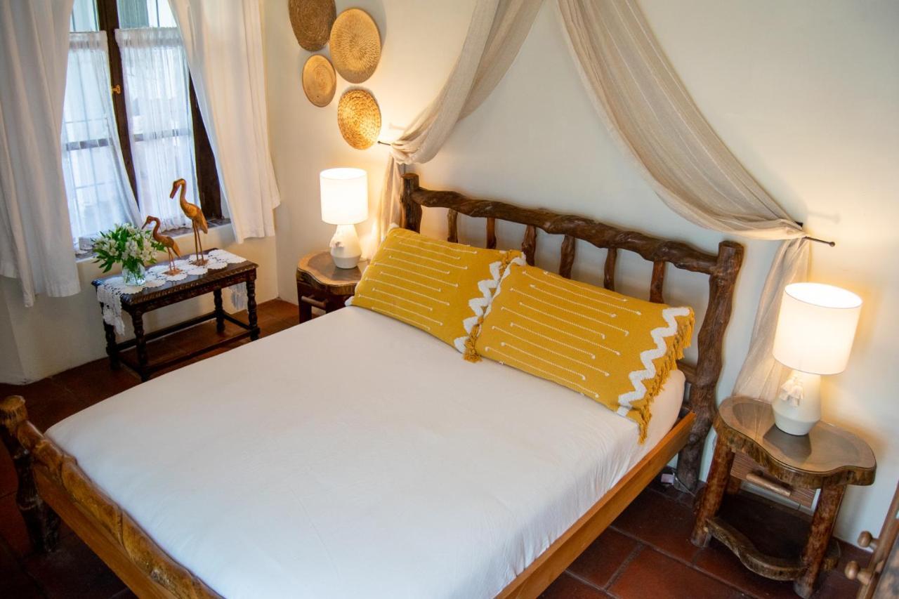 Hotel La Villa Serena Antigua Ngoại thất bức ảnh