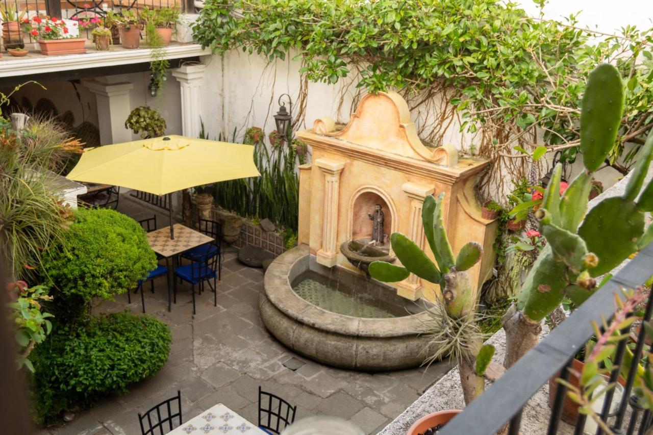 Hotel La Villa Serena Antigua Ngoại thất bức ảnh