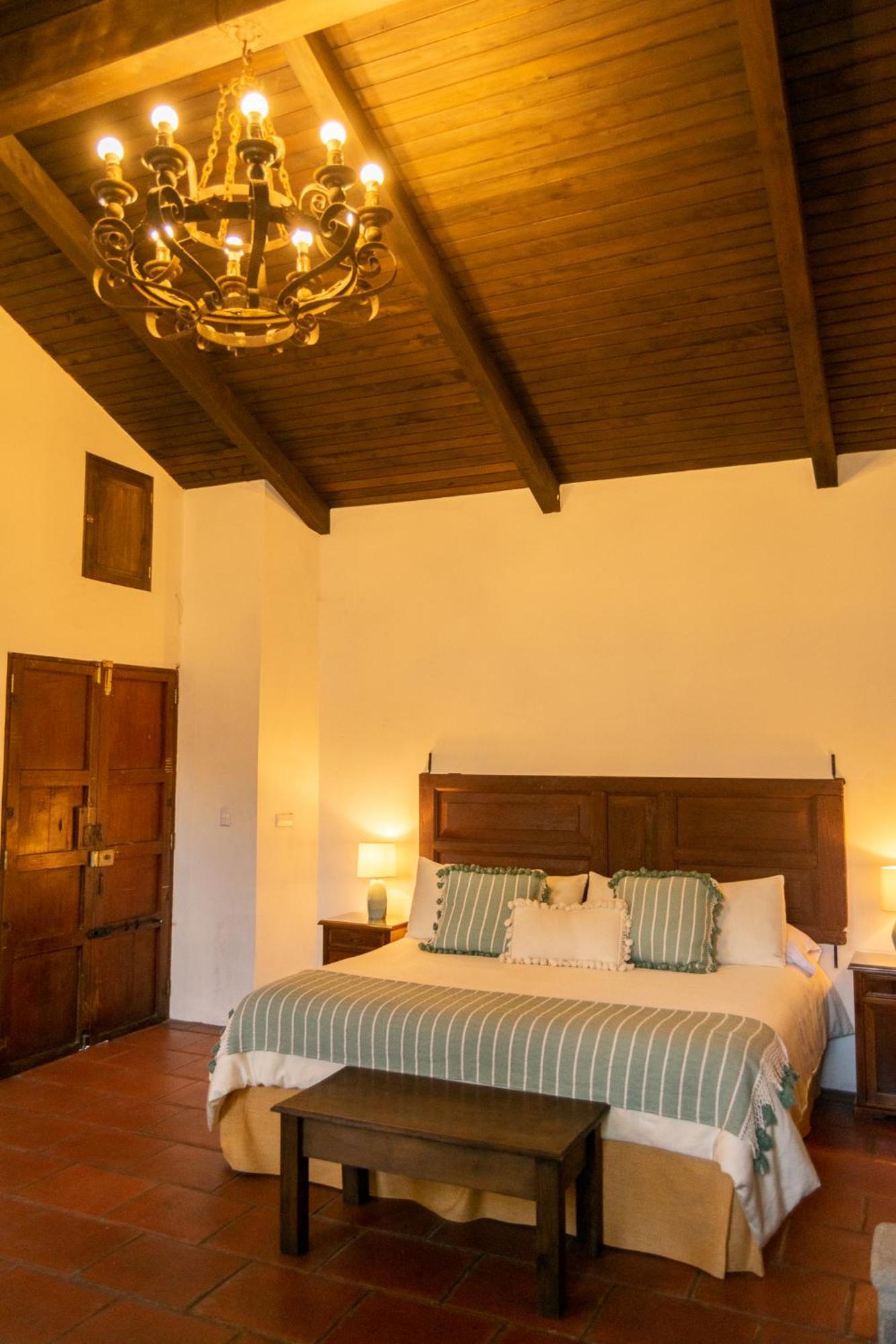 Hotel La Villa Serena Antigua Phòng bức ảnh
